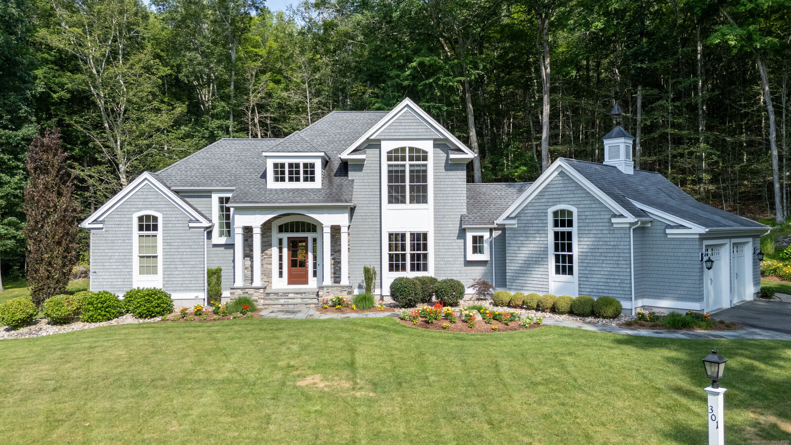 Property Photo: 301 Fox Hopyard Road CT 06423