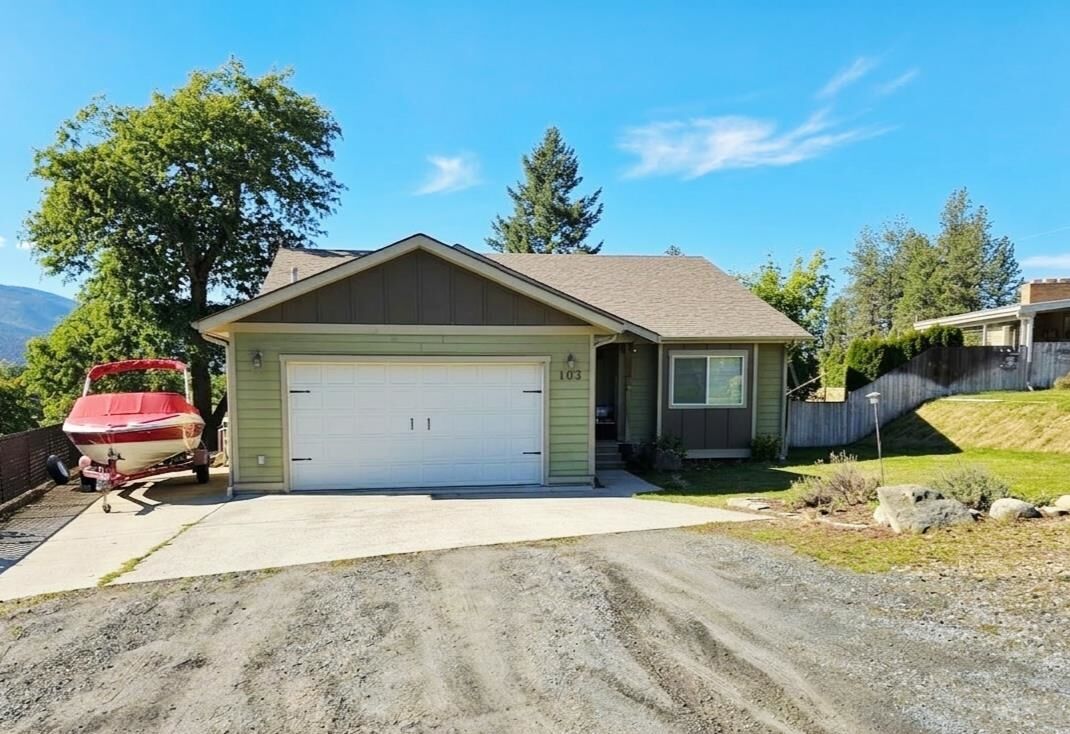 Property Photo:  103 Crestview Dr  WA 99114 