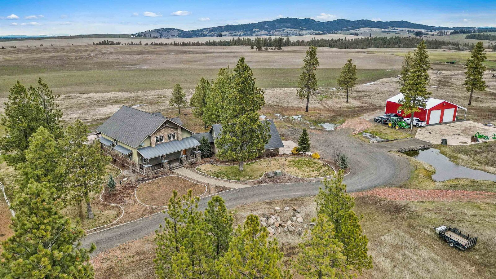 Property Photo: 7617 E Elder Rd WA 99036