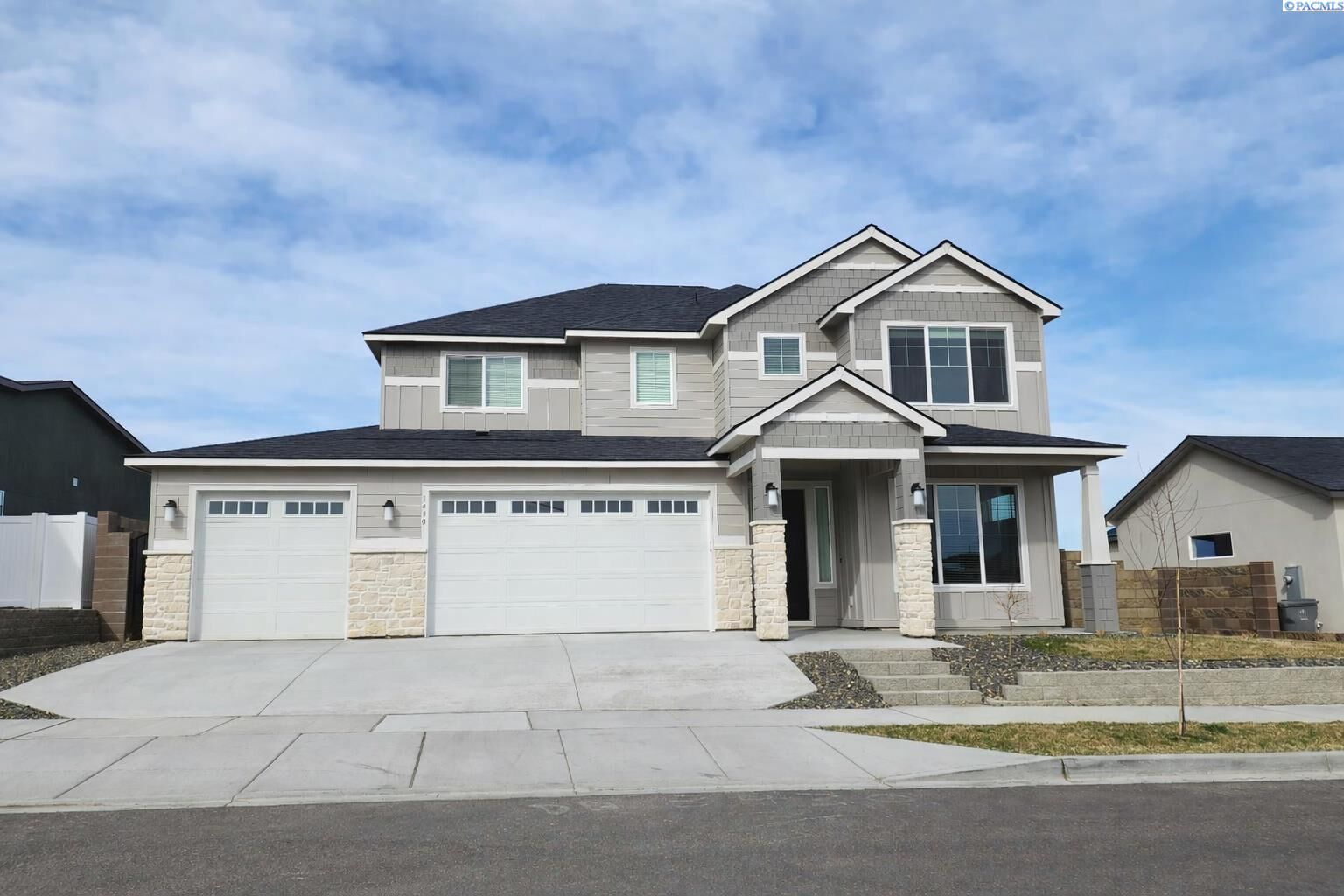 Property Photo:  3430 Morningside Pkwy  WA 99352 