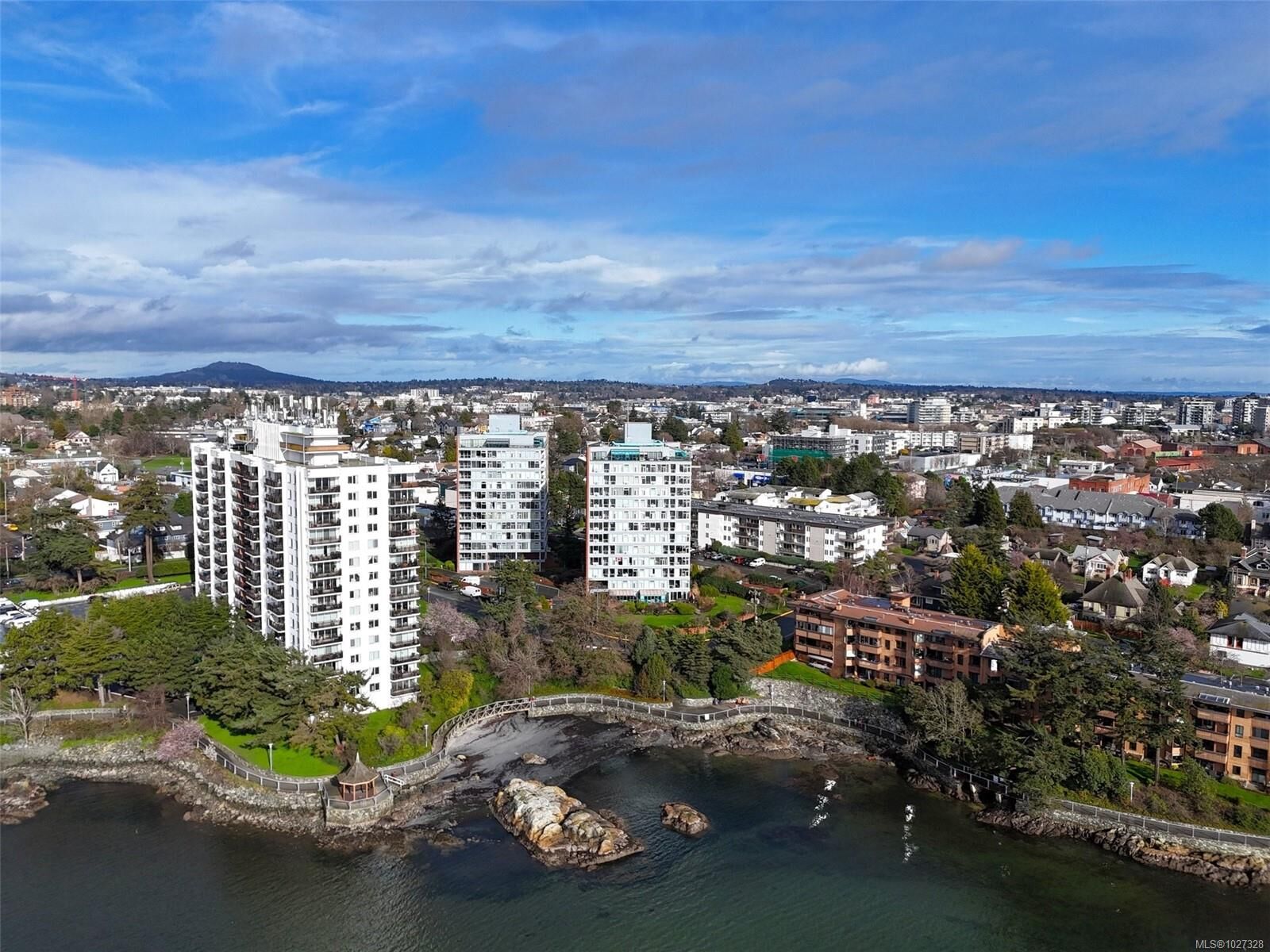 Property Photo: 325 Maitland St 104 BC V9A 7E9