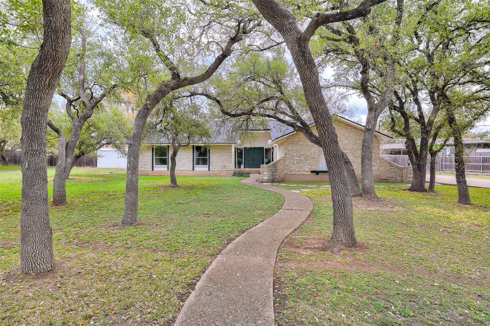 Property Photo:  504 Ridgecrest Road  TX 78628 