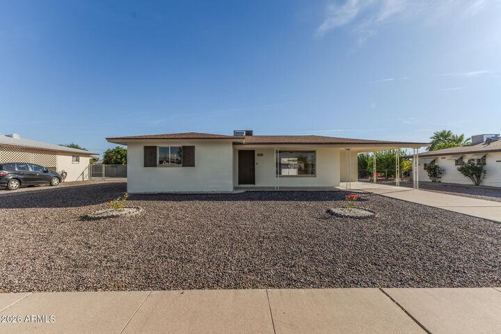 Property Photo:  5325 E Des Moines Street  AZ 85205 