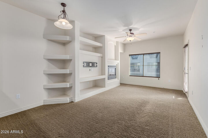 Property Photo:  5450 E Deer Valley Drive 3019  AZ 85054 