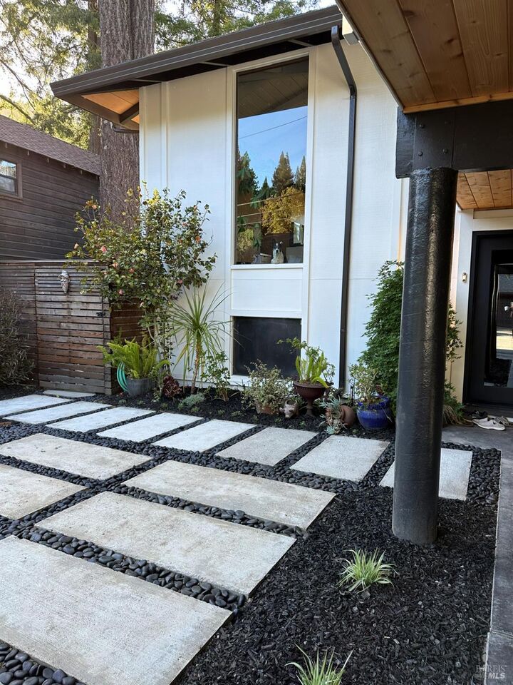 Property Photo:  16620 Guernewood Road  CA 95446 