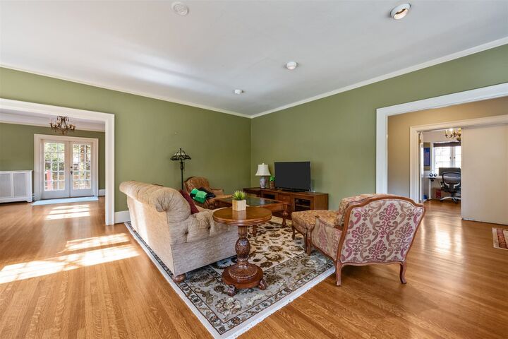 Property Photo:  3737 Pine Crescent  BC V6J 4K4 