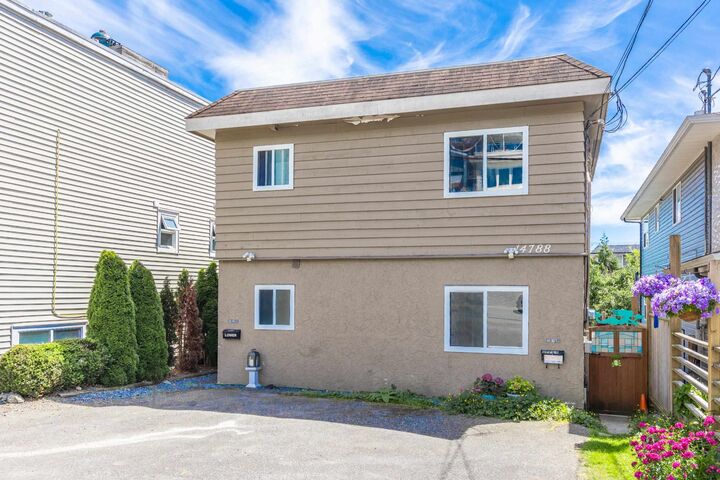 Property Photo: 14788 Gordon Avenue BC V4B 2A7