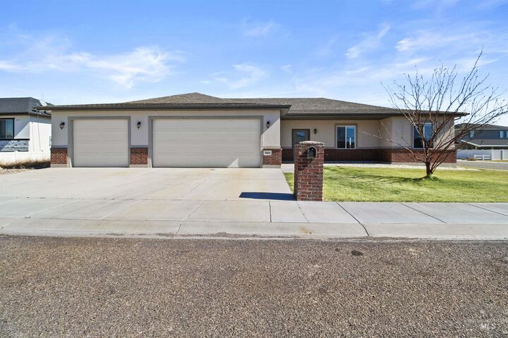 Property Photo:  585 Clearwater Way  ID 83336 