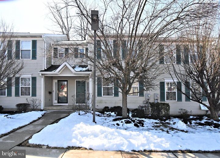 Property Photo: 106 Yorkshire Way PA 19040