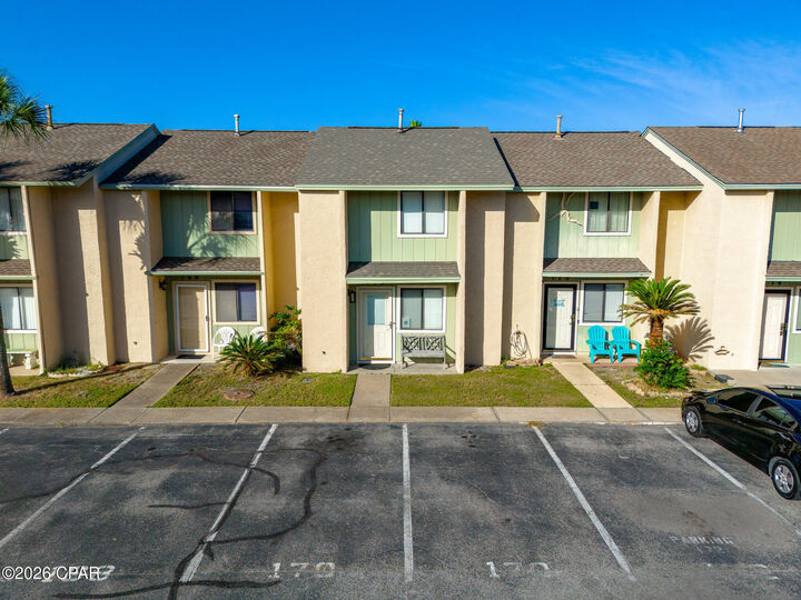 Property Photo: 170 W Leslie Lane FL 32407