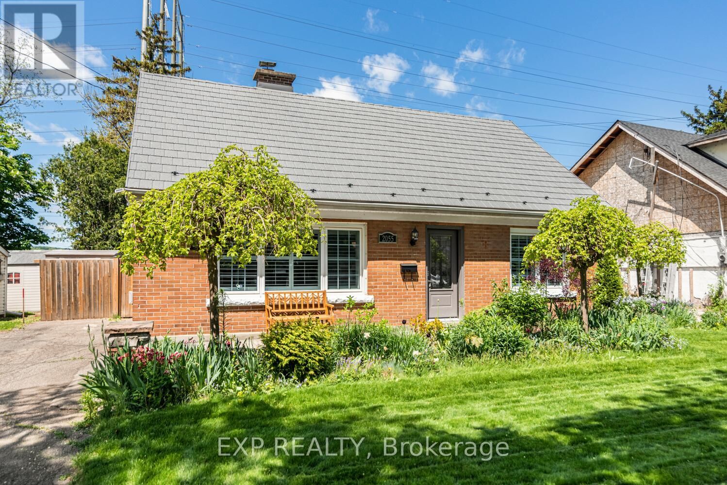 Property Photo:  2055 Churchill Avenue  ON L7R 3T8 