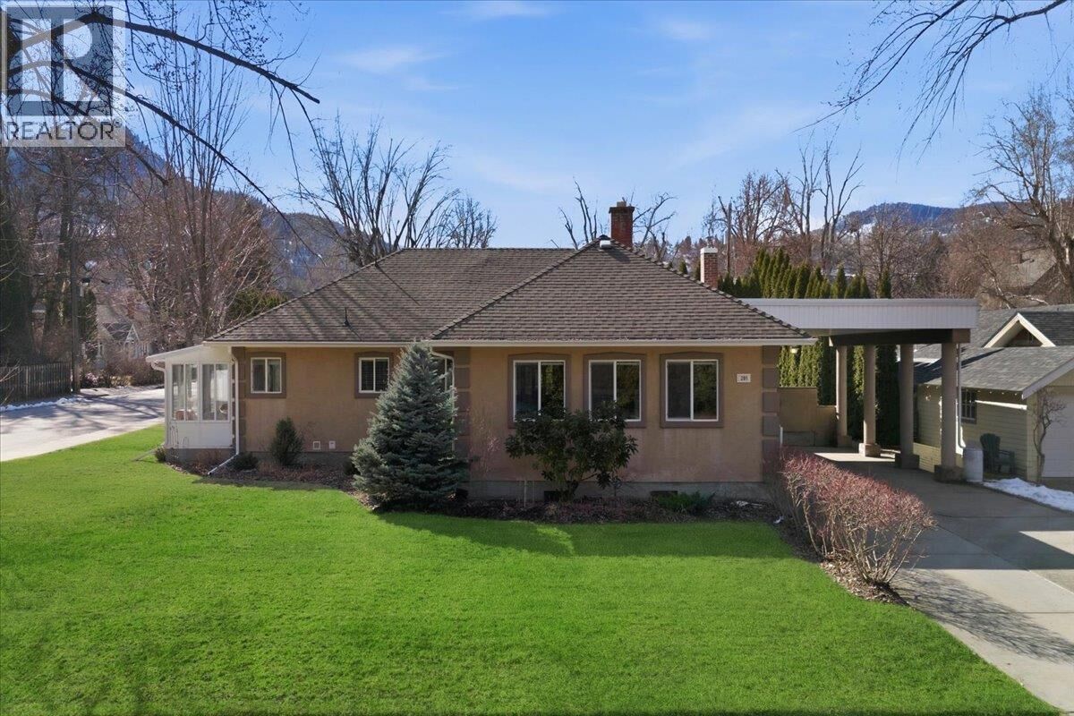 Property Photo:  201 Ritchie Avenue  BC V1R 1H1 