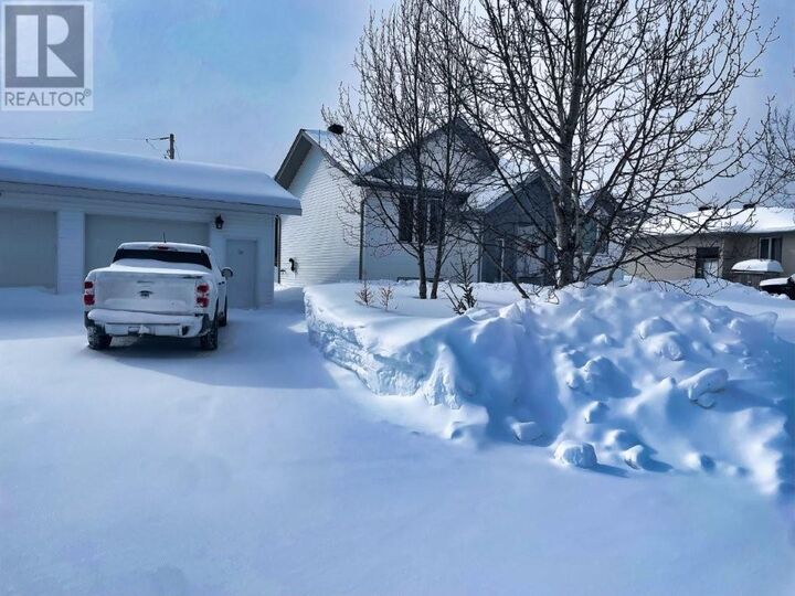 Property Photo:  422 Birch Crescent  ON P0T 2H0 