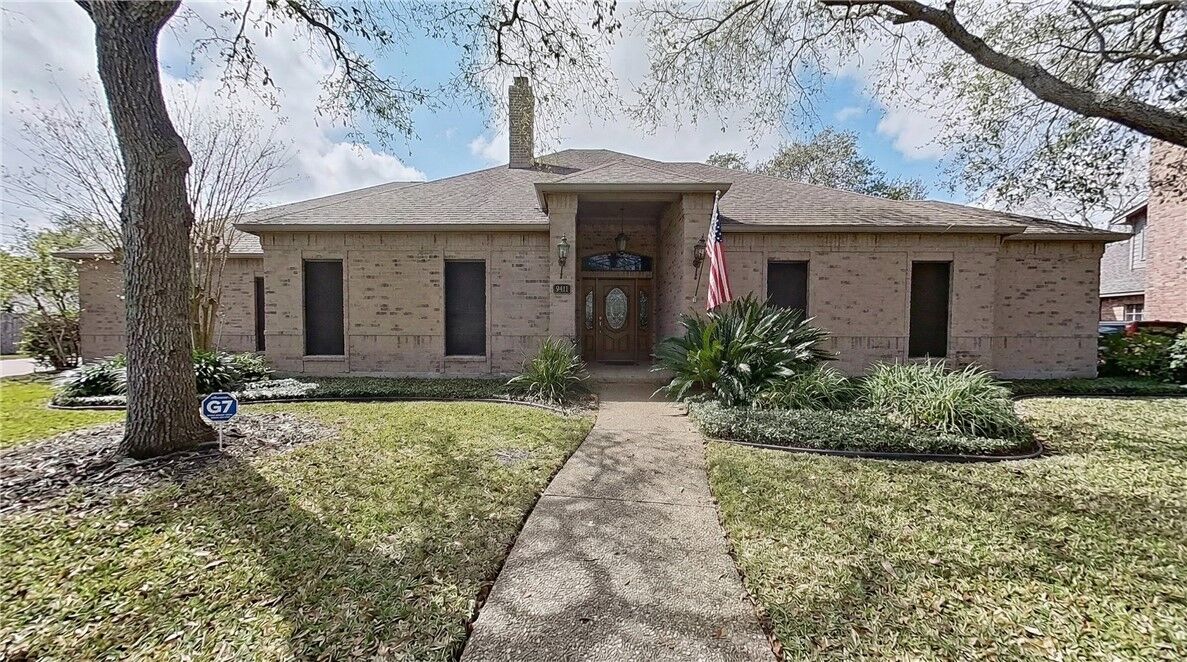 Property Photo:  6413 Haubourdin  TX 78414 