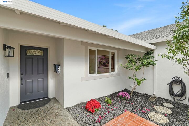 Property Photo:  240 Carmelita Pl  CA 94539 