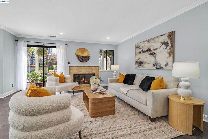 Property Photo: 7332 Stonedale Dr CA 94588