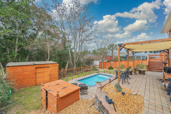 Property Photo:  4664 Browning Court  FL 32539 