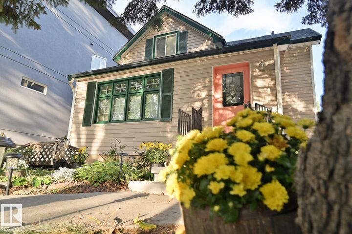 Property Photo:  11415 85 Street NW  AB T5B 3E1 