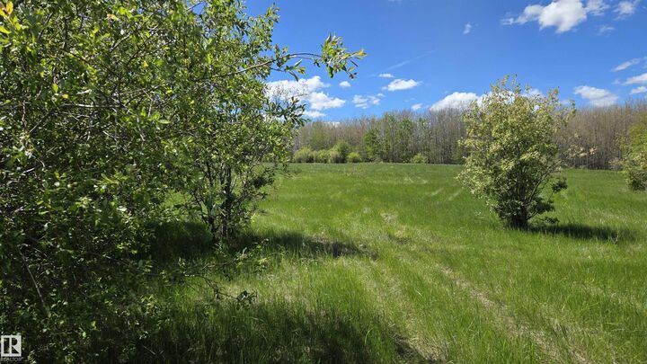 Property Photo:  22 15025 Twp Rd 470  AB T0C 2V0 