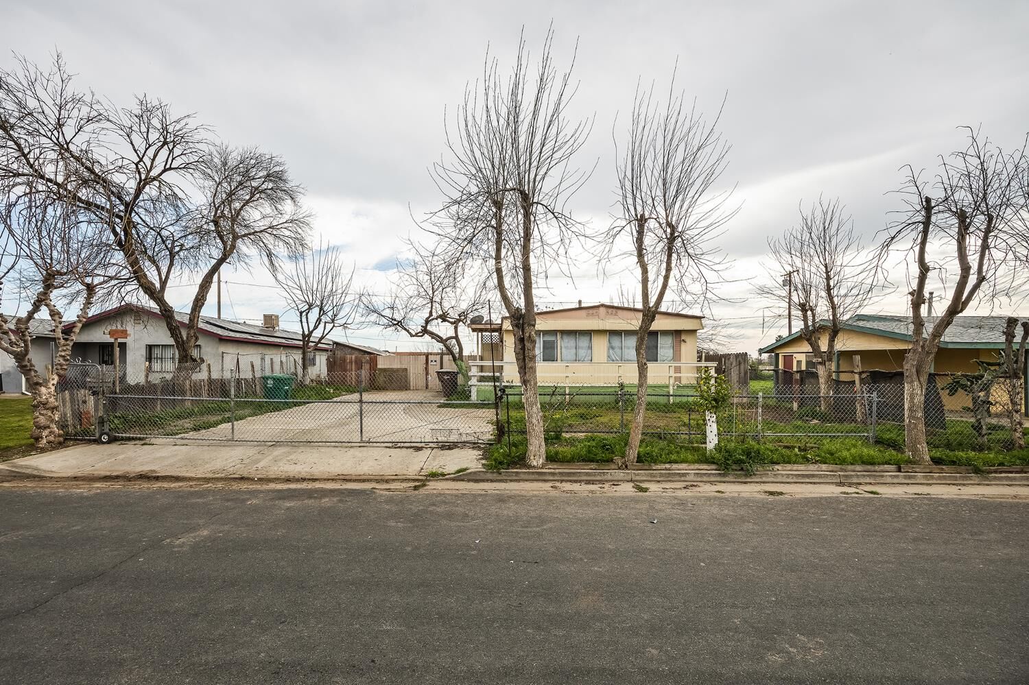 Property Photo: 9631 Garden CA 93230