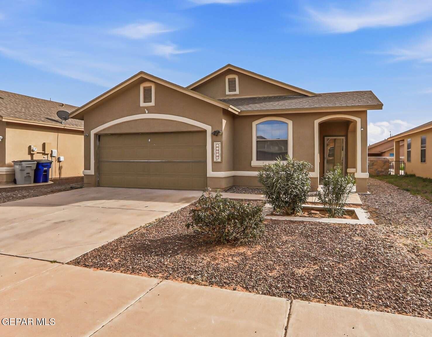 Property Photo: 14218 N Point Avenue TX 79938