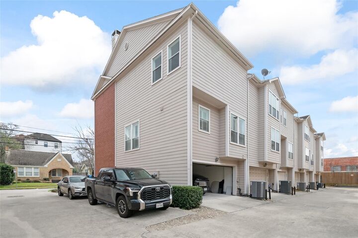 Property Photo:  1018 Van Buren Street  TX 77019 