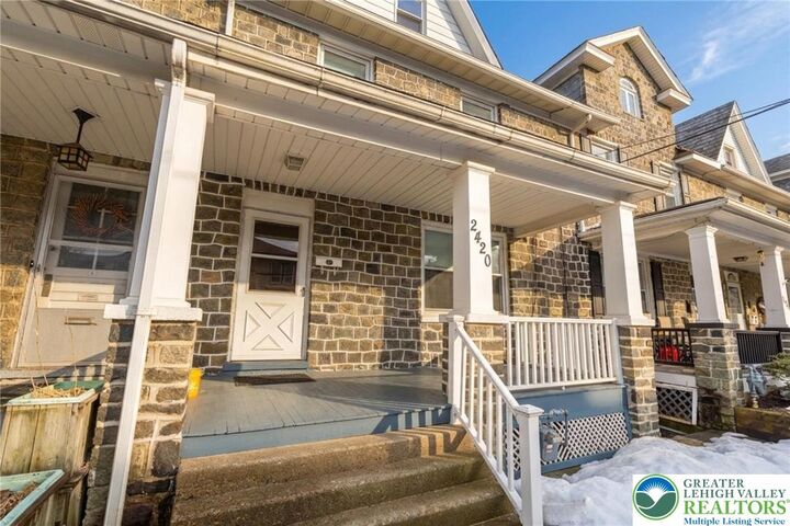 Property Photo:  2420 Sycamore Street  PA 18042 