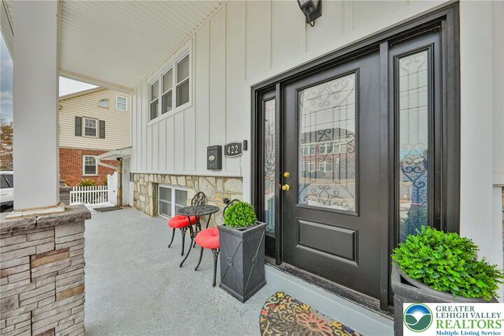 Property Photo:  422 Belvidere Street  PA 18064 