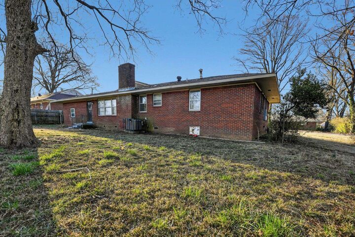 Property Photo:  1404 Old Hickory Rd  TN 38116-4318 