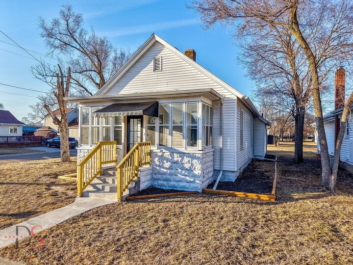 Property Photo: 1428 W Main Street IL 61350