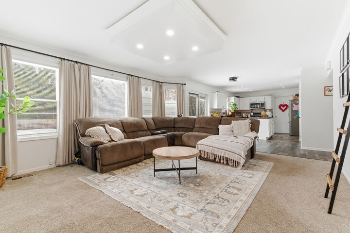 Property Photo:  2001 Madison Avenue  IL 60031 