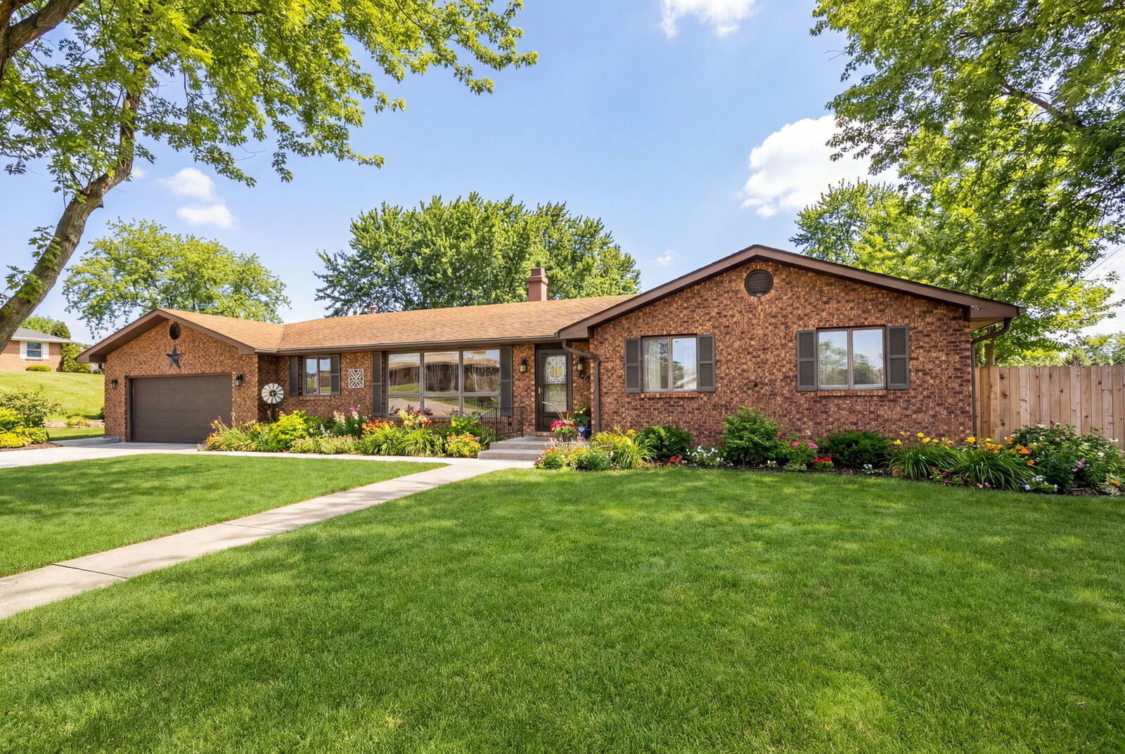 Property Photo:  85 Carriage Drive  IL 60450 