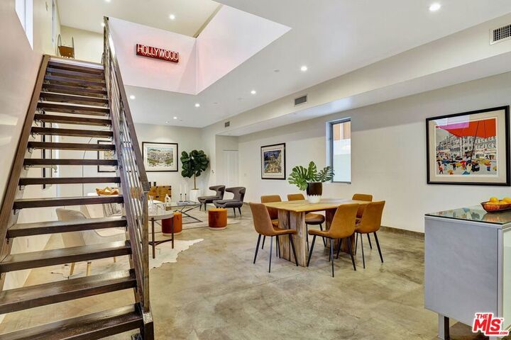 Property Photo: 803 Wilcox Avenue 7 CA 90038