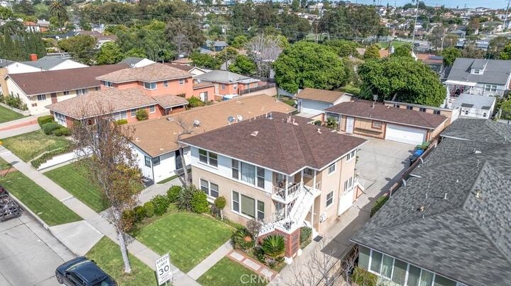 Property Photo:  6228 S Fairfax Avenue  CA 90056 