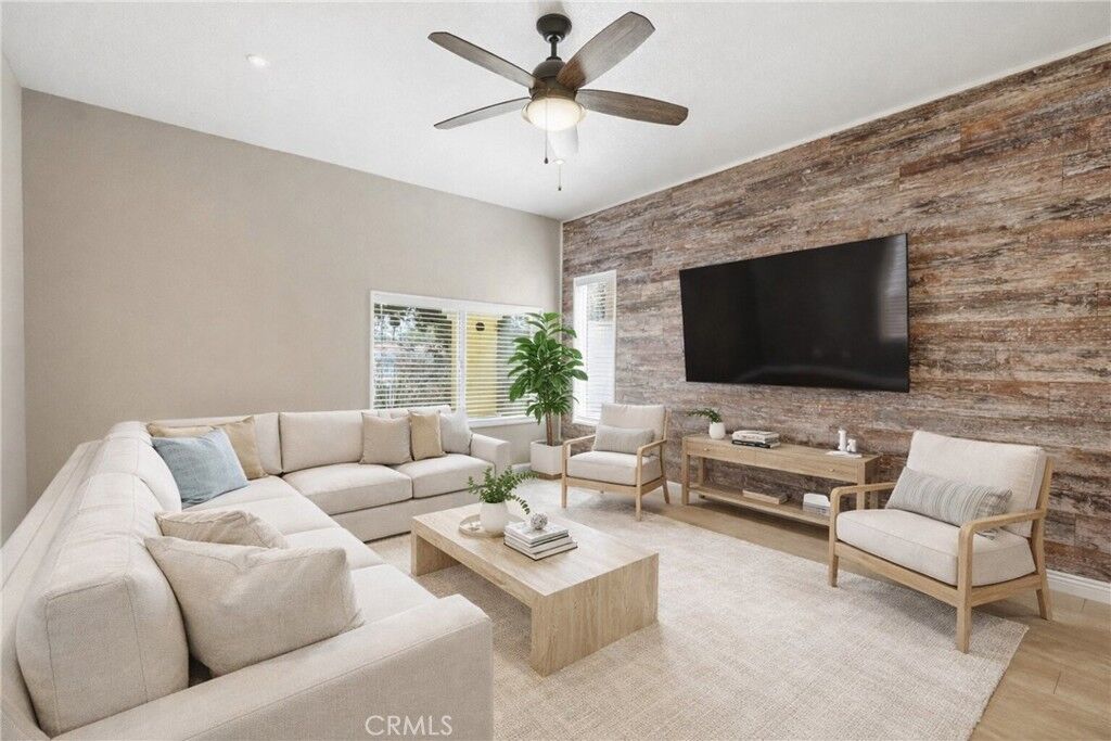 Property Photo:  10105 S Main St  CA 90003 