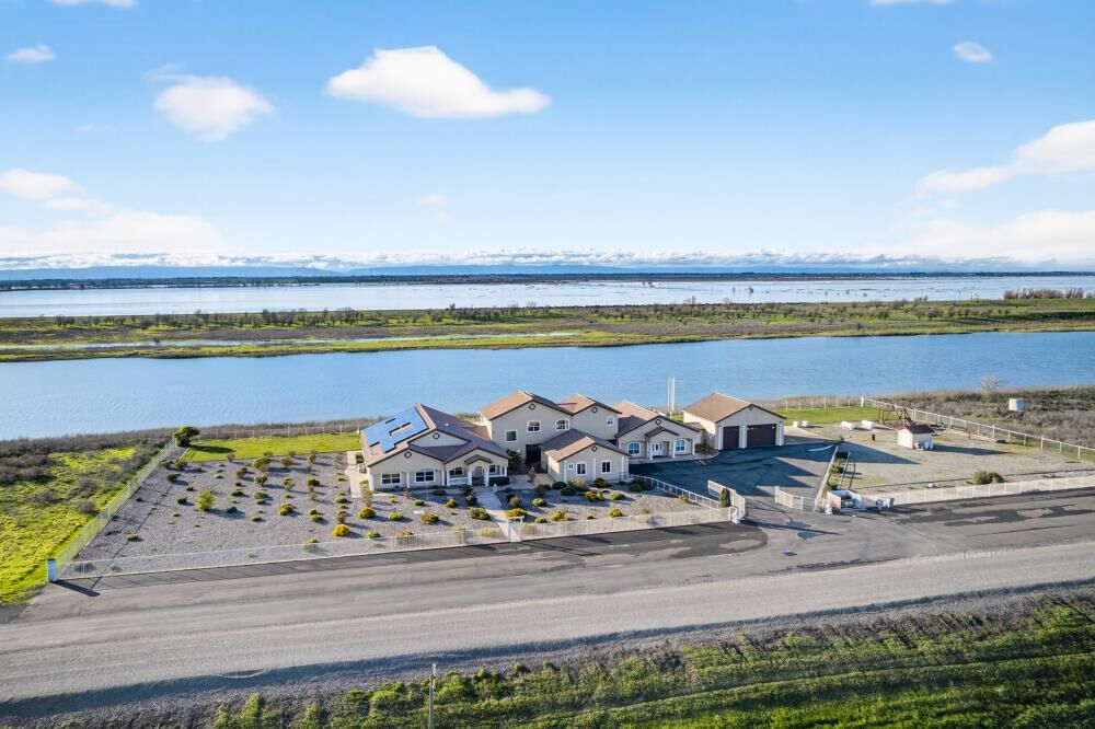 Property Photo: 5010 Jefferson Boulevard CA 95691