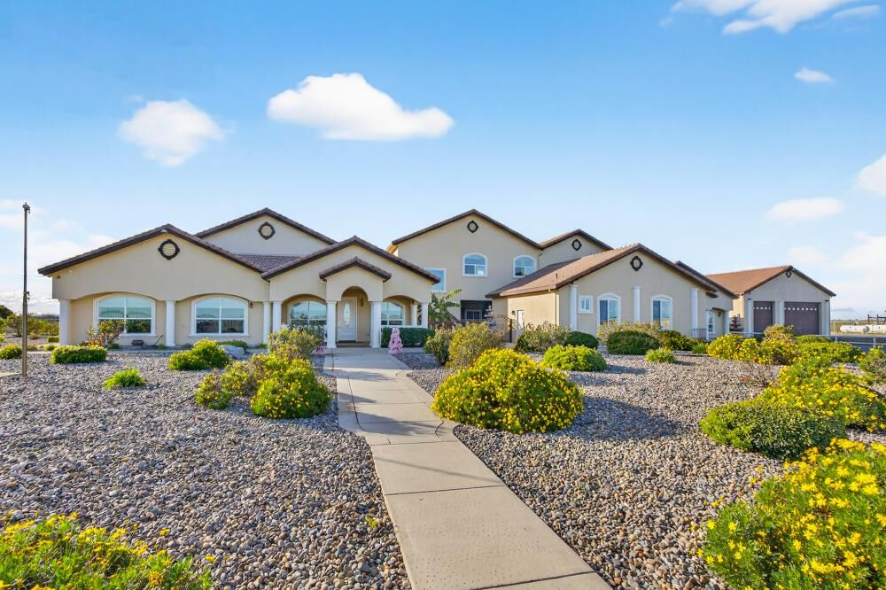 Property Photo:  5010 Jefferson Boulevard  CA 95691 
