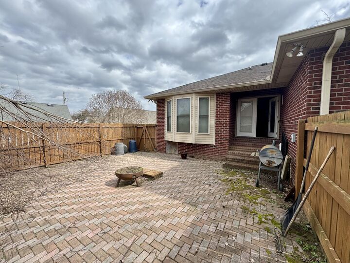 Property Photo: 202 Oxford Pl TN 37066