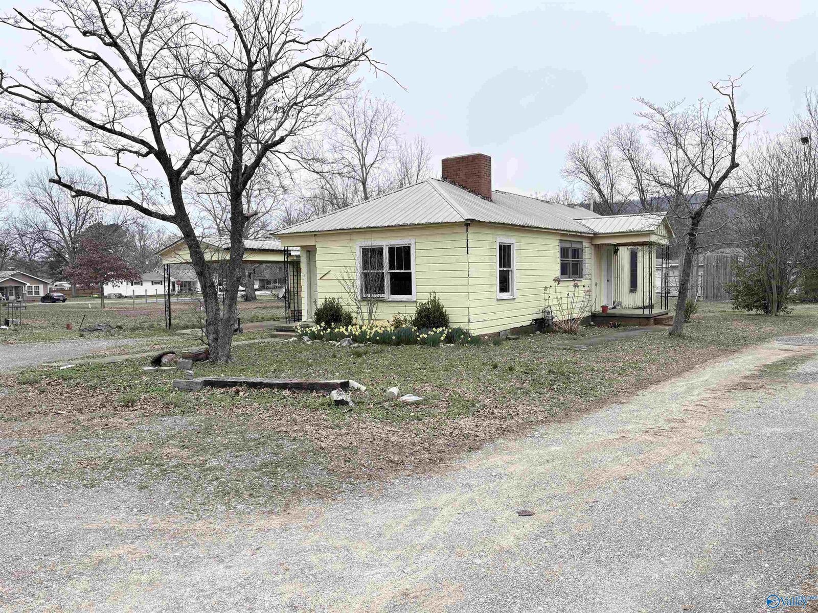 Property Photo:  310 Hodges Street  AL 35768 