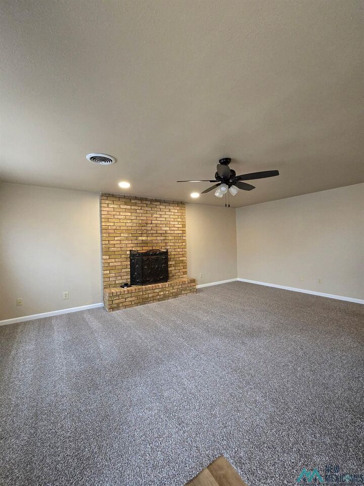 Property Photo:  1621 N Lea Street  NM 88101 