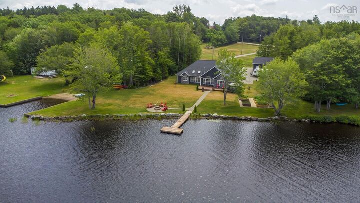 405 Townshipline Road — photo 1