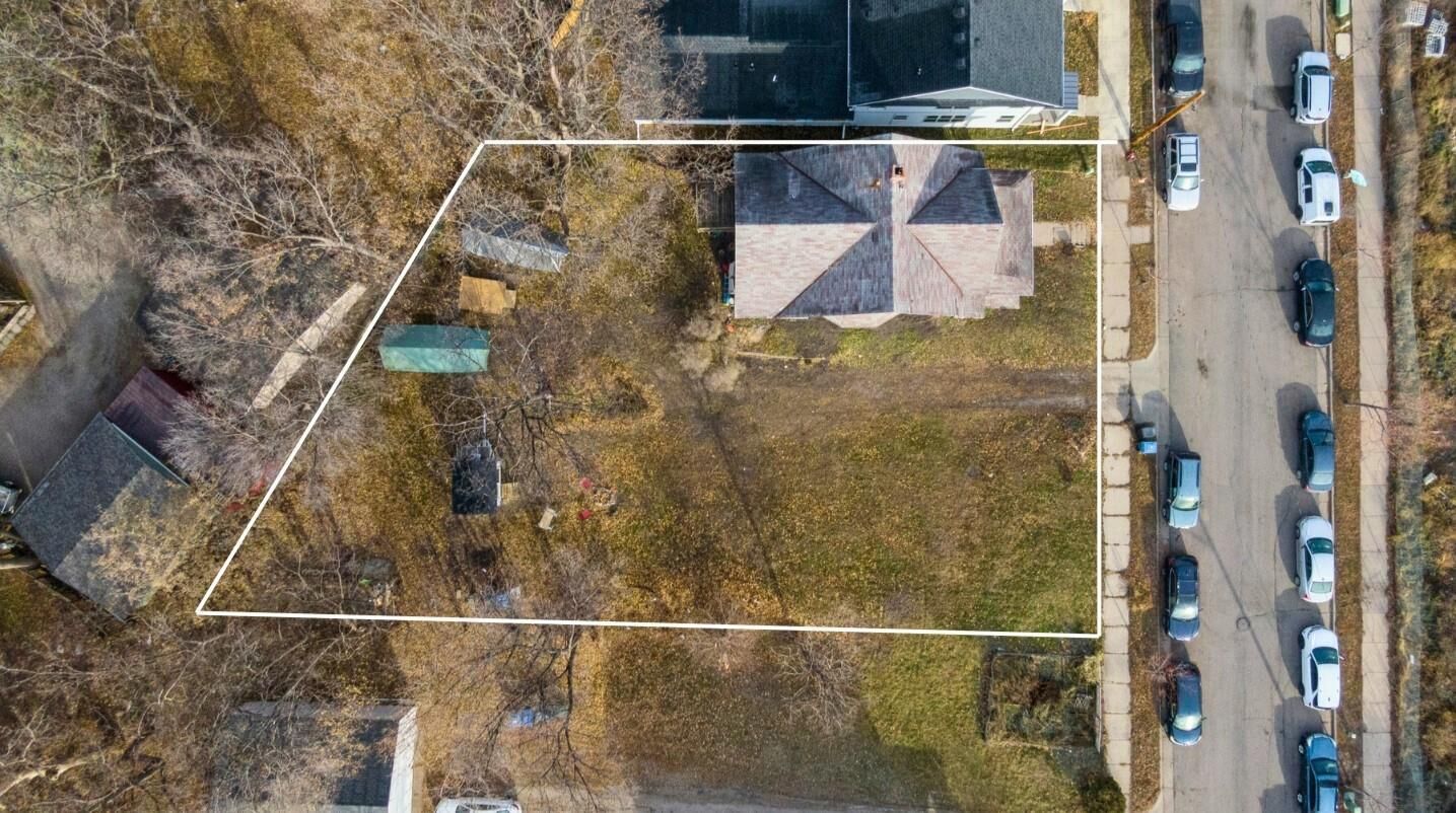 Property Photo:  199 James Avenue N  MN 55405 