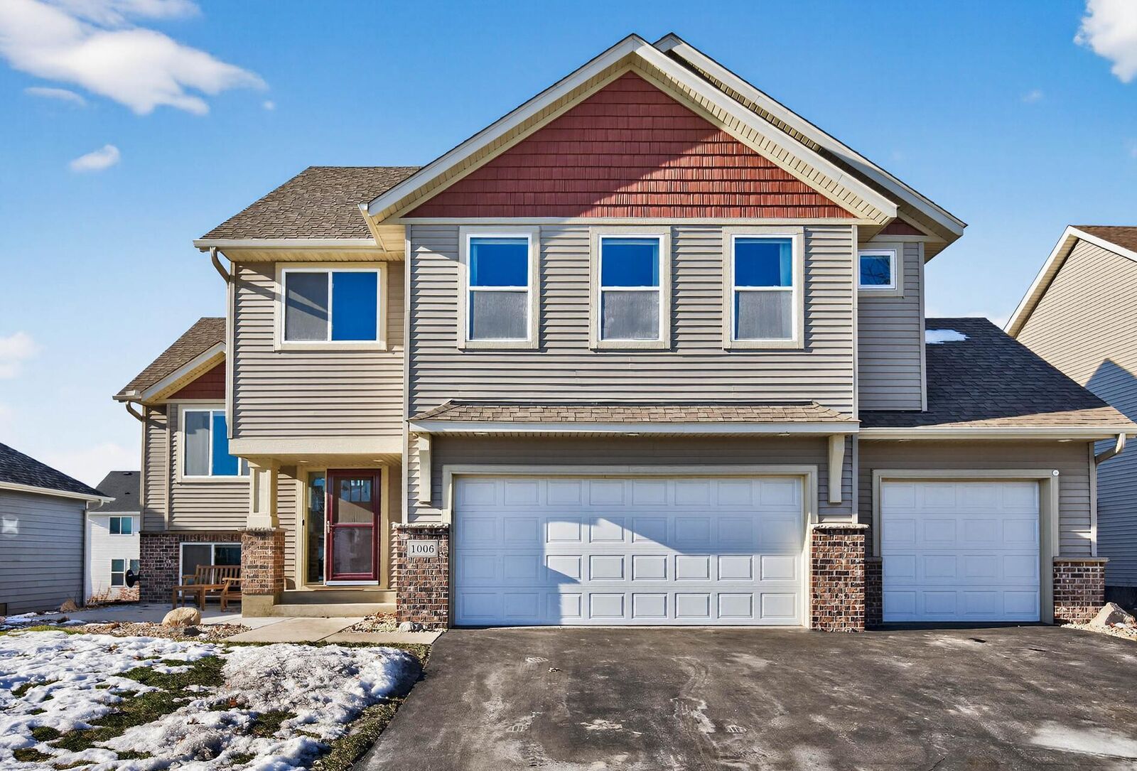 Property Photo:  1006 Mallard Avenue  MN 55352 