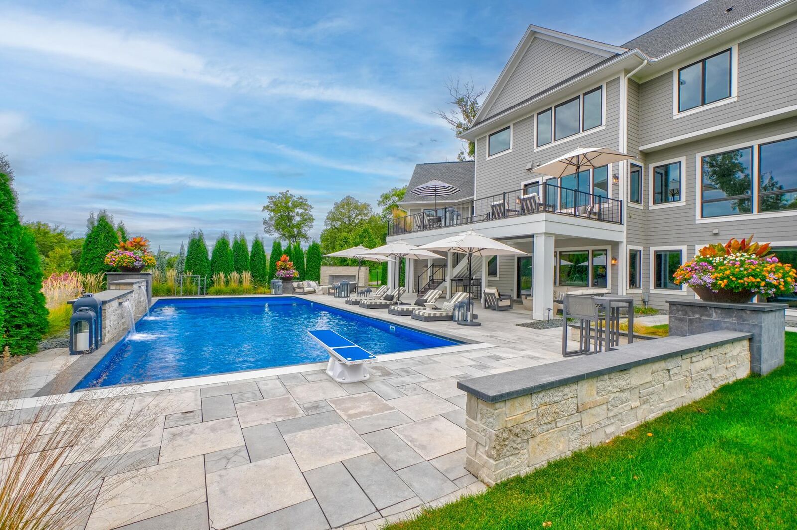 Property Photo:  21 Cherrywood Circle  MN 55127 