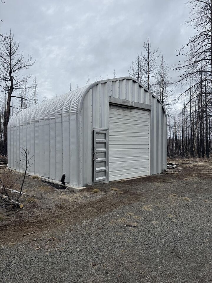 Property Photo:  1100 Yellow Pine Road  OR 97622 