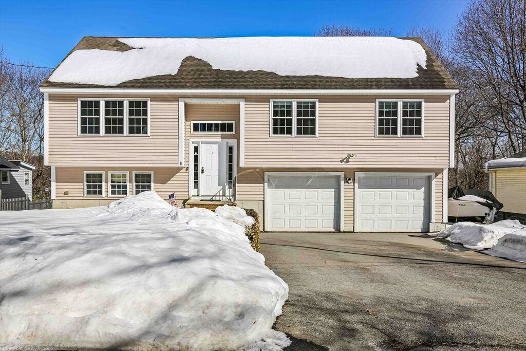 Property Photo:  3 Torrey Ln  MA 01520 