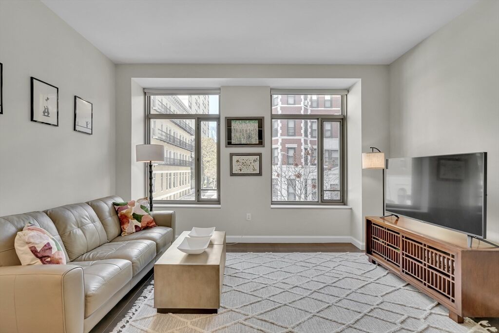 Property Photo:  43 Westland Ave 212  MA 02115 