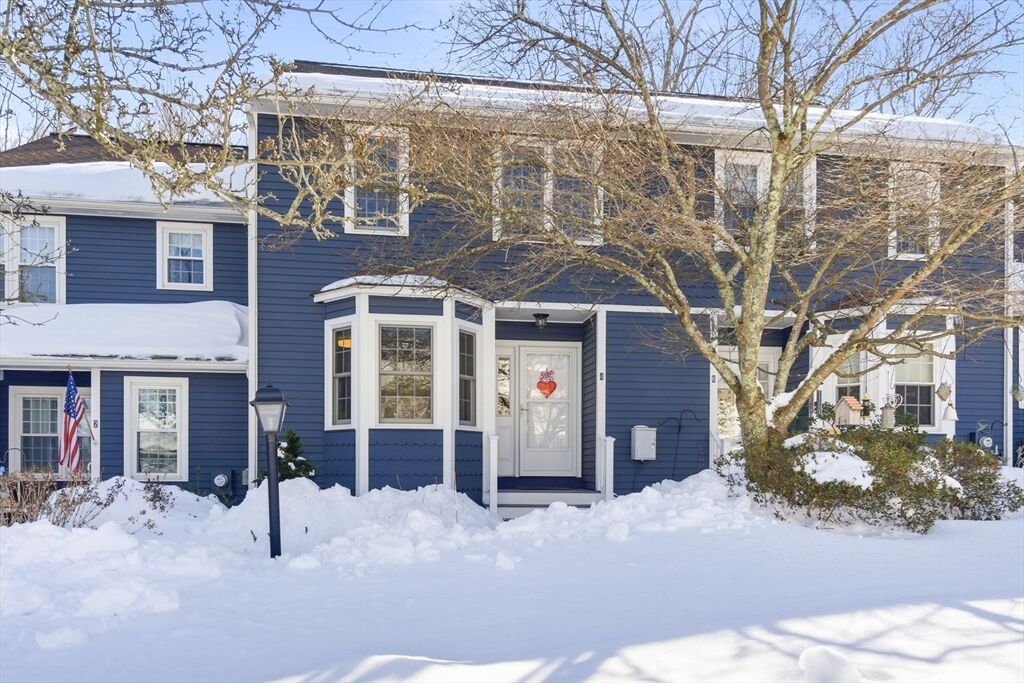 Property Photo:  4 Waterfall Ln 4  MA 01757 