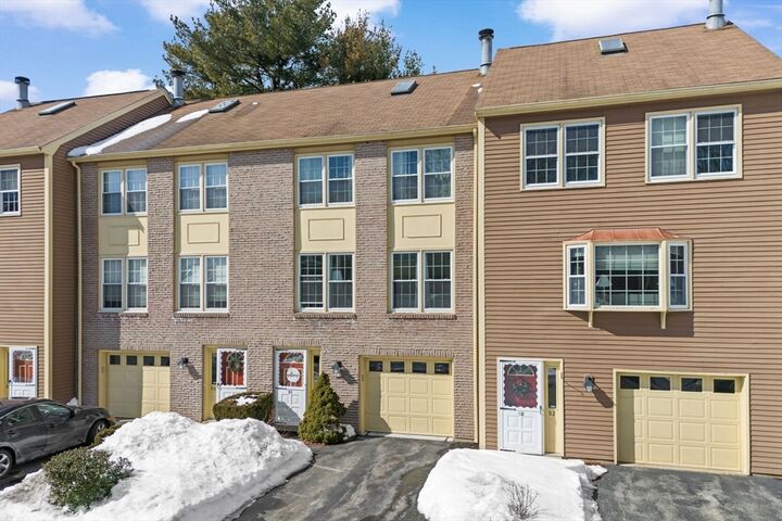 Property Photo:  91 Heritage Drive 91  MA 01876 