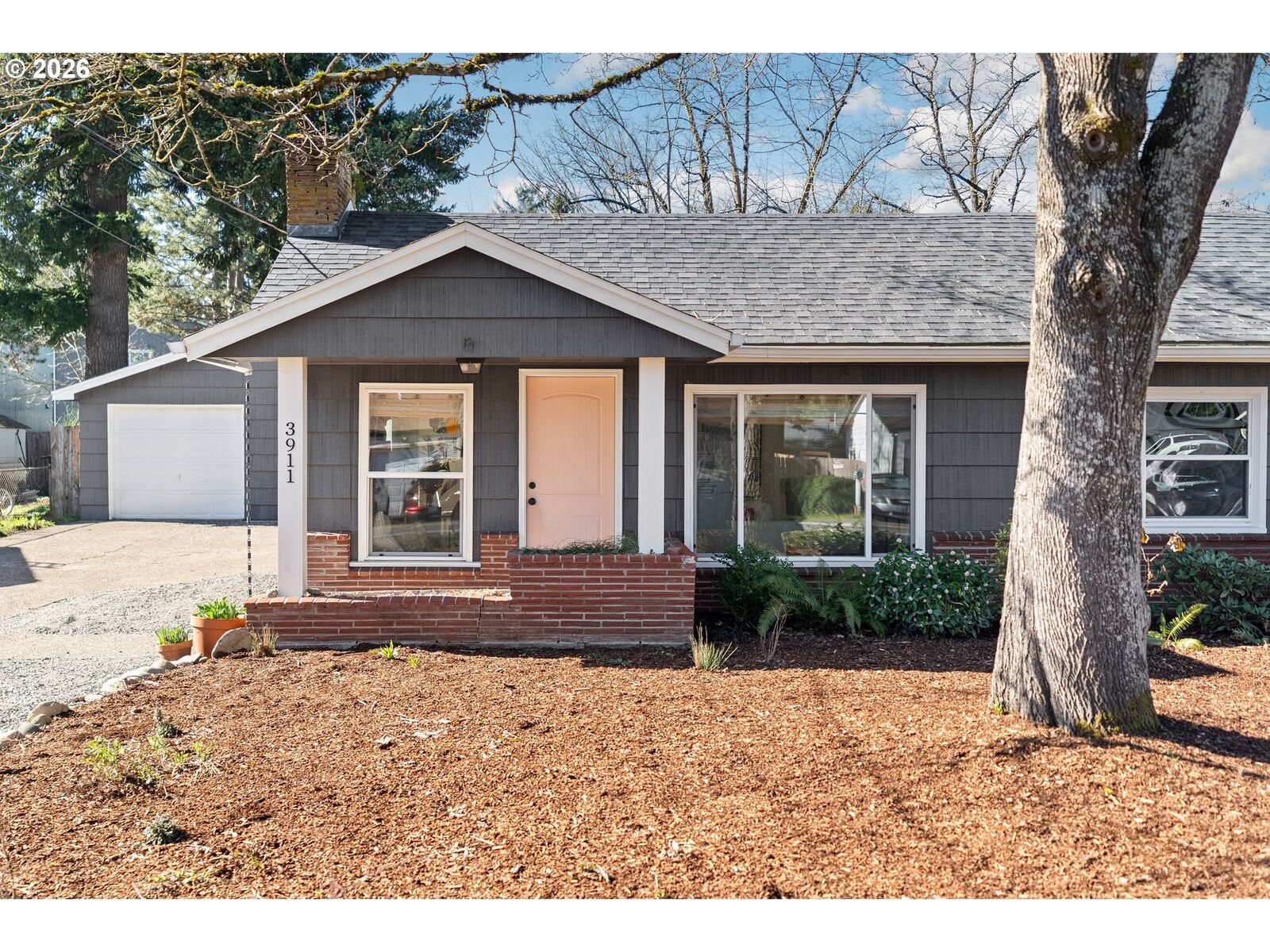 Property Photo:  3911 SE 104th Ave  OR 97266 